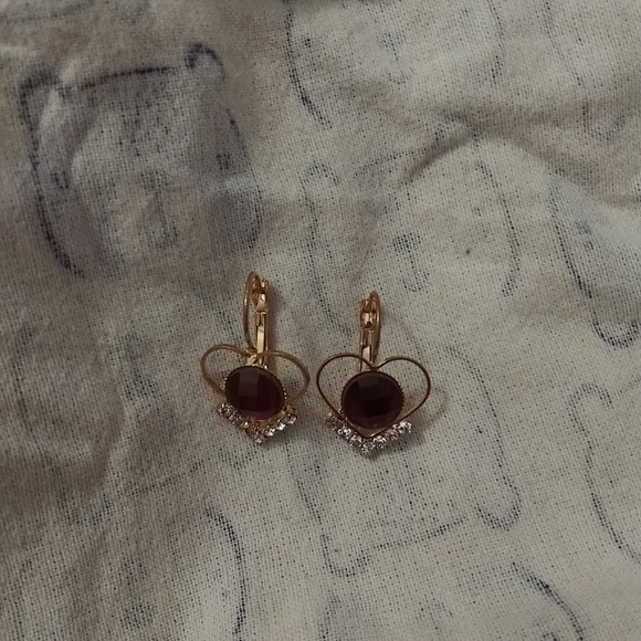 Earrings - Picture 1 of 1